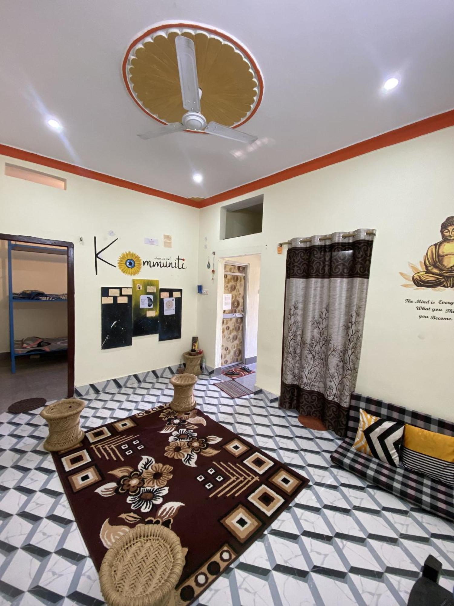 Albergue Nikunj Dorme Rājgīr Exterior foto