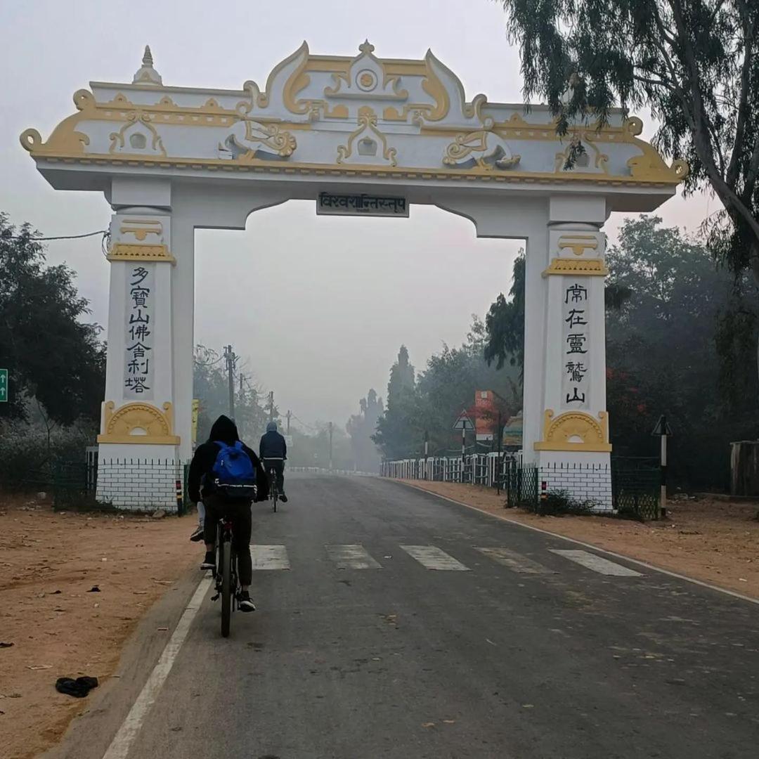 Albergue Nikunj Dorme Rājgīr Exterior foto